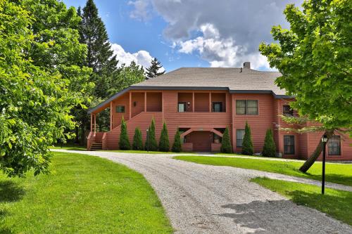 Trail Creek 64 - 1 BR with Loft, Ski Home Trail, Bus, Hot Tub, Pool! in Killington, USA