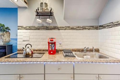 Best place to stay in Brooklyn, Great Fall Vacation Spot, Private vacation, fireplace, backyard in Brooklyn, USA