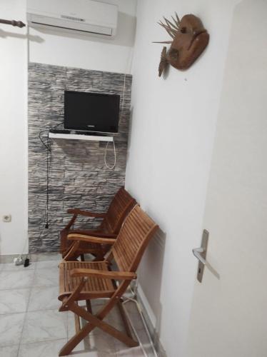 Apartments Tenara - close to sea - image 12