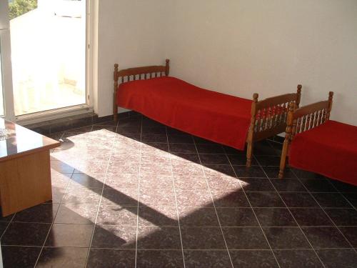 Apartments Tonka - 10m from beach - image 7