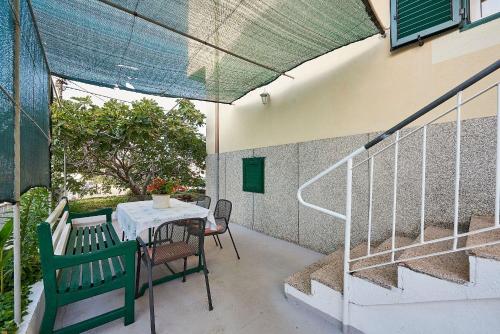 Apartment Ivanka-200m from sea Trogir 