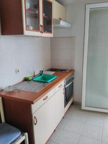 Apartment Davor - parking - image 13