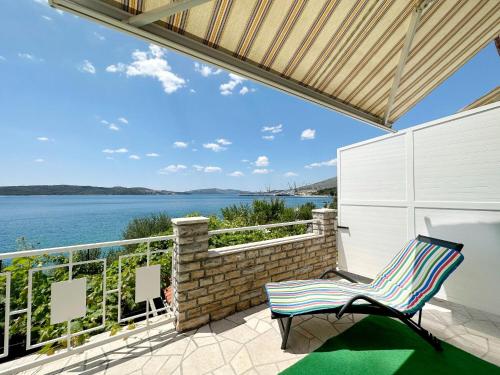 Apartments Mihaela - sea view - image 8