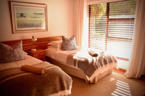2 twin beds