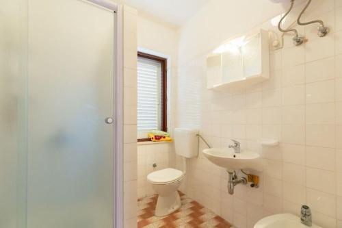 Apartments Mari-50m from sea - image 3