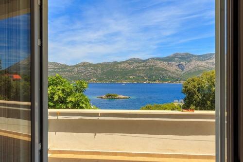 Apartments Mari-50m from sea - main image