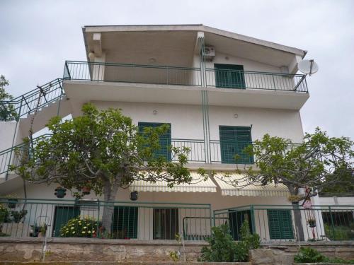 Apartments Neva - 150m from sea - image 12
