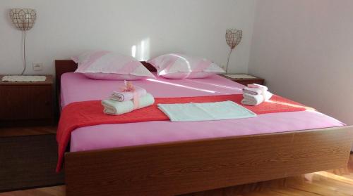 Apartments Neva - 150m from sea - image 2