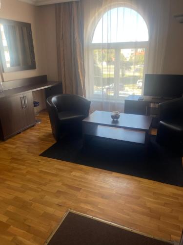 Hotel Consul - image 8