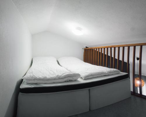 Ahkio Apartments 4 5