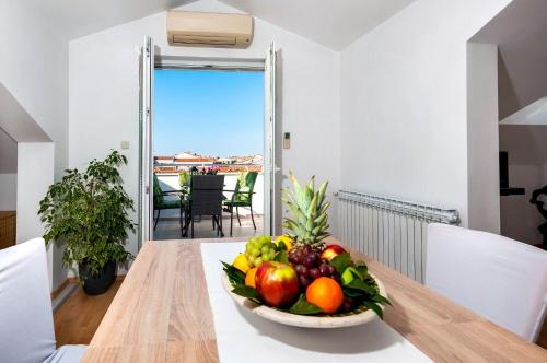 Apartments Marija - 500 m from beach - image 2