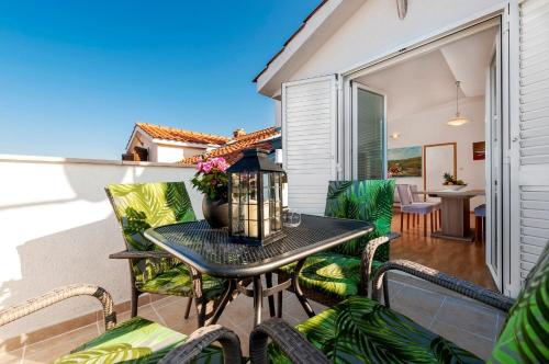 Apartments Marija - 500 m from beach - image 12