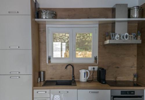 Apartment Marina - sea view - image 9