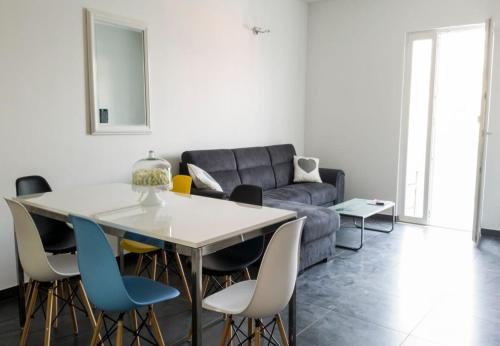 Apartment Marina - sea view - image 2