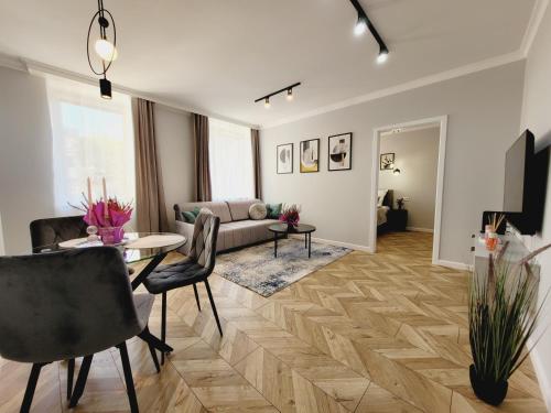 صالة مشتركة/ منطقة التلفزيون, Apartament Diamond in شيستوشوا