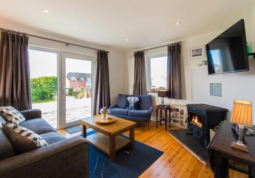 Cosy two bedroom cottage in Waterville with sea views in Waterville