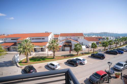 Superior Apartment image 6