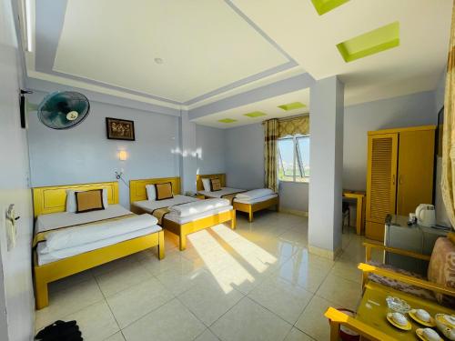 KHACH SAN NGOC LY 8