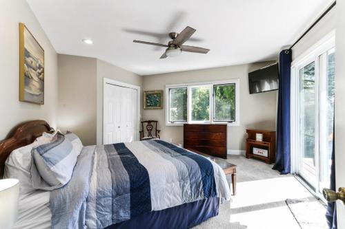 Como Lakeview Loft - Massive Wraparound Deck - Filtered Lake Views - Hot Tub - Fire Pit - Gas Fireplace Como Lakeview Loft - Massive Wraparound Deck - Filtered Lake Views - Hot Tub - Fire Pit - Gas Fireplace