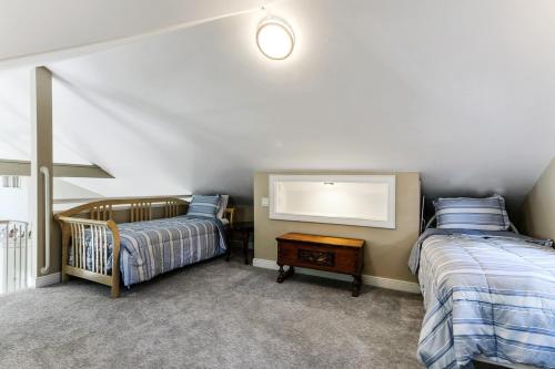 Como Lakeview Loft - Massive Wraparound Deck - Filtered Lake Views - Hot Tub - Fire Pit - Gas Fireplace Como Lakeview Loft - Massive Wraparound Deck - Filtered Lake Views - Hot Tub - Fire Pit - Gas Fireplace