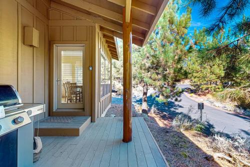 River Wild Forest Homes – Bend, OR