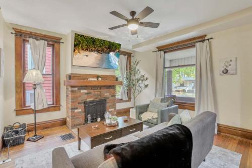 The Indiana Forest Getaway in Columbus, USA