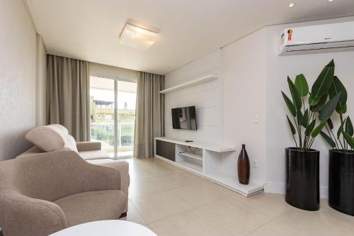 Boulevard 129E - Excelente apartamento em condomínio de luxo no centro de Bombinhas - Piscina - Jacuzzi - Academia - Portaria 24h., Bombinhas (Foto 6)