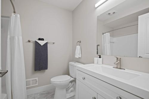 Rochester Hills Serenity - Two-Bedroom Two Bathroom in Rochester Hills, USA