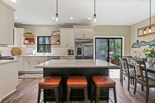 Deerpath Hill - Brand New Home in Lake Geneva, USA