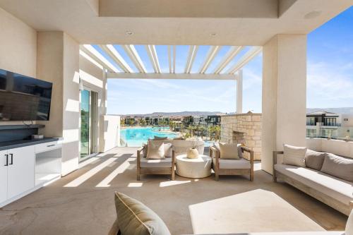 The Beach Front home