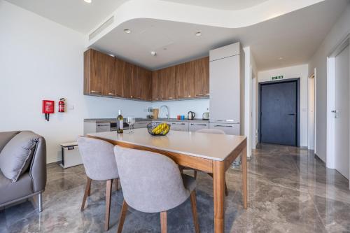 Vista Suites in Apartment in Mercury Towers 5