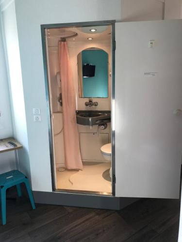 hotelF1 Igny Massy TGV - image 8