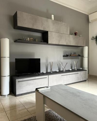 Alex Rhome Apartment 1