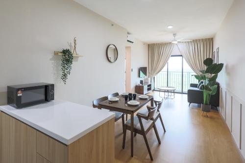 Maya Bay Residence Banting Icon Stay in Bandar Gamuda Cove