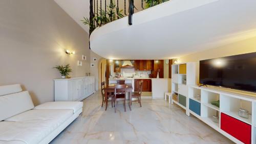So Nice Apartment - Tap to explore photos