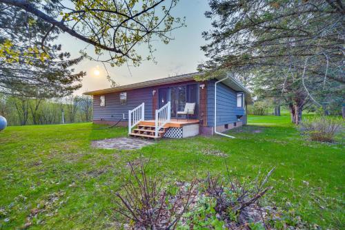Updated Hermantown Vacation Rental 6 Mi to Duluth! in Hermantown, USA