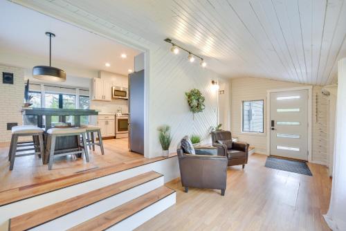 Updated Hermantown Vacation Rental 6 Mi to Duluth! in Hermantown, USA