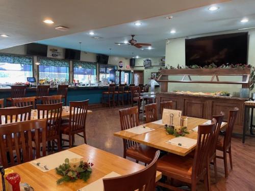 Lena's Northern Pines Resort - image 13
