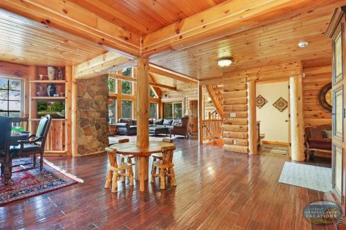 Waterfront Hand-Crafted Log Cabin - Sandy Beach - Dock - 5200 Sq Ft - Stone Fireplace - Views Waterfront Hand-Crafted Log Cabin - Sandy Beach - Dock - 5200 Sq Ft - Stone Fireplace - Views