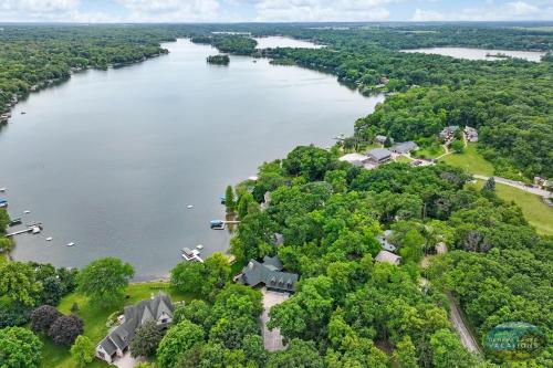 Waterfront Hand-Crafted Log Cabin - Sandy Beach - Dock - 5200 Sq Ft - Stone Fireplace - Views Waterfront Hand-Crafted Log Cabin - Sandy Beach - Dock - 5200 Sq Ft - Stone Fireplace - Views