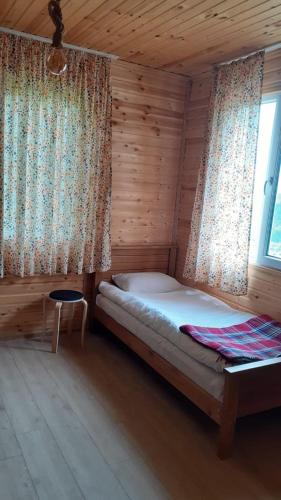 1 twin bed, 1 bunk bed, 1 sofa bed