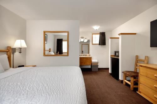 2 queen beds