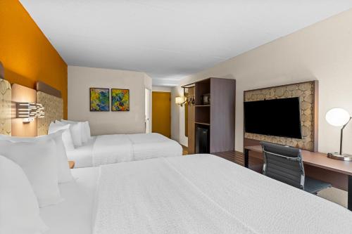Spark by Hilton Syracuse Carrier Circle – East Syracuse, NY
