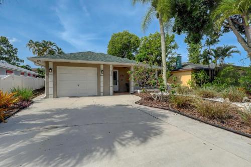 Walk to Vanderbilt Beach From Our Naples Park Home detail