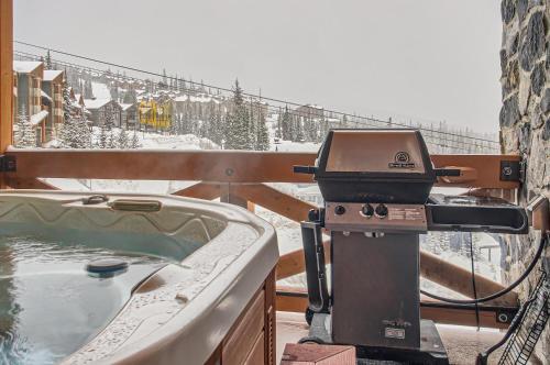 Stonegate Resort Unit C301 in Big White, Canada