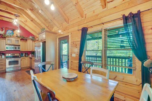 Pigeon Forge Cabin with Pool Table and Deck Near Town! in Pigeon Forge, USA