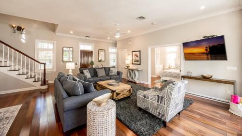 Diamond Girl by Last Key Realty in Key West, USA