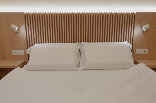 Superior Triple Room image 10