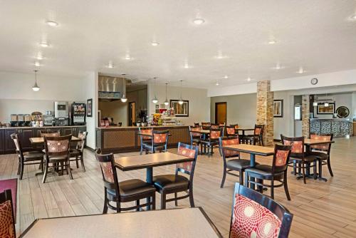 Best Western Plus Eagleridge Inn & Suites - image 7