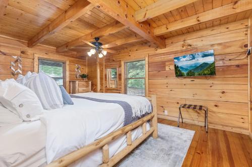 Elegant & Cozy Cabin Near Pigeon Forge in Sevierville, USA